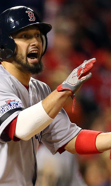 Angels acquire veteran outfielder Victorino from Red Sox